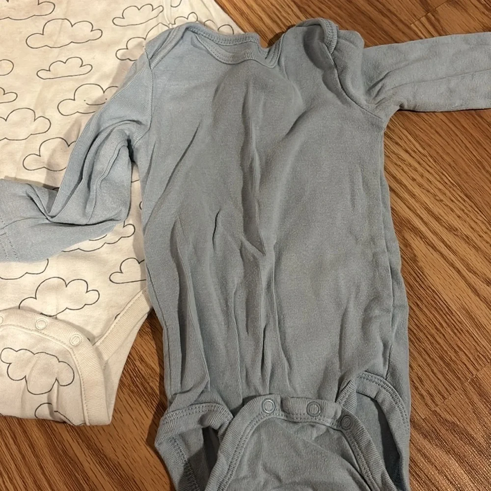 4 long sleeve Onesies-